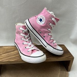 Converse Chuck Taylor All Stars Canvas Kids size 1.5 color pink (535)